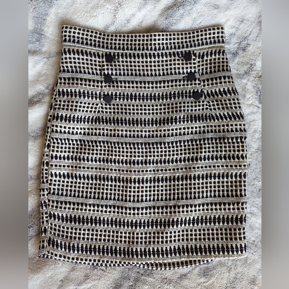 🖤🤍 H&M Skirt